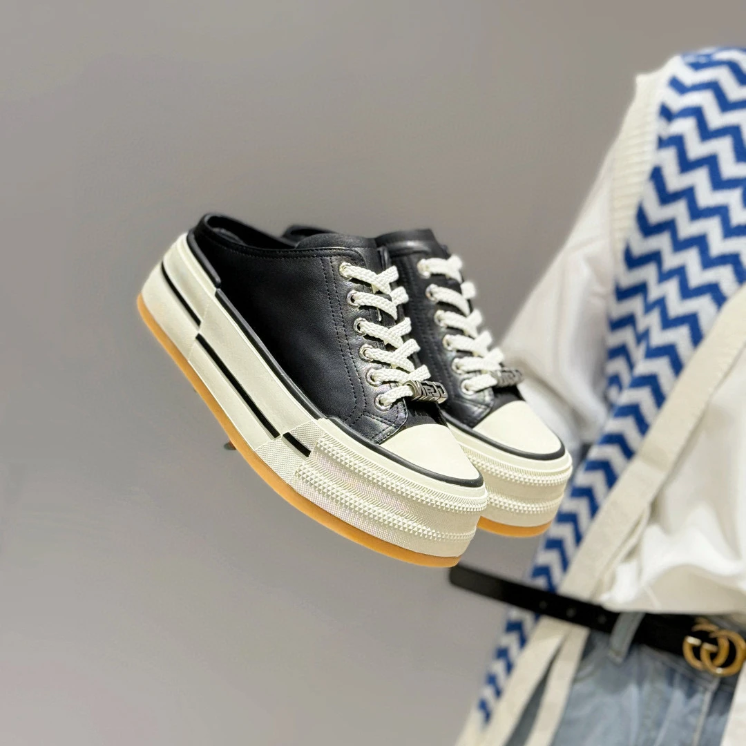 水染牛皮金属装饰25年夏季简约休闲潮流舒适轻便复古女款包头拖鞋