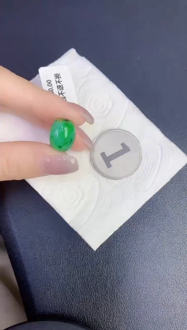 颈饰未镶嵌翡翠缅甸天然翡翠A货