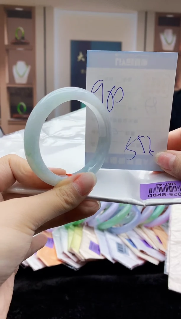 【闪购商品】翡翠手镯未镶嵌   H87-42