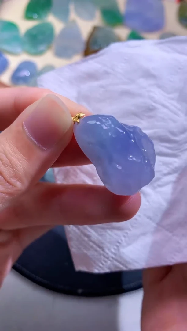 颈饰未镶嵌翡翠