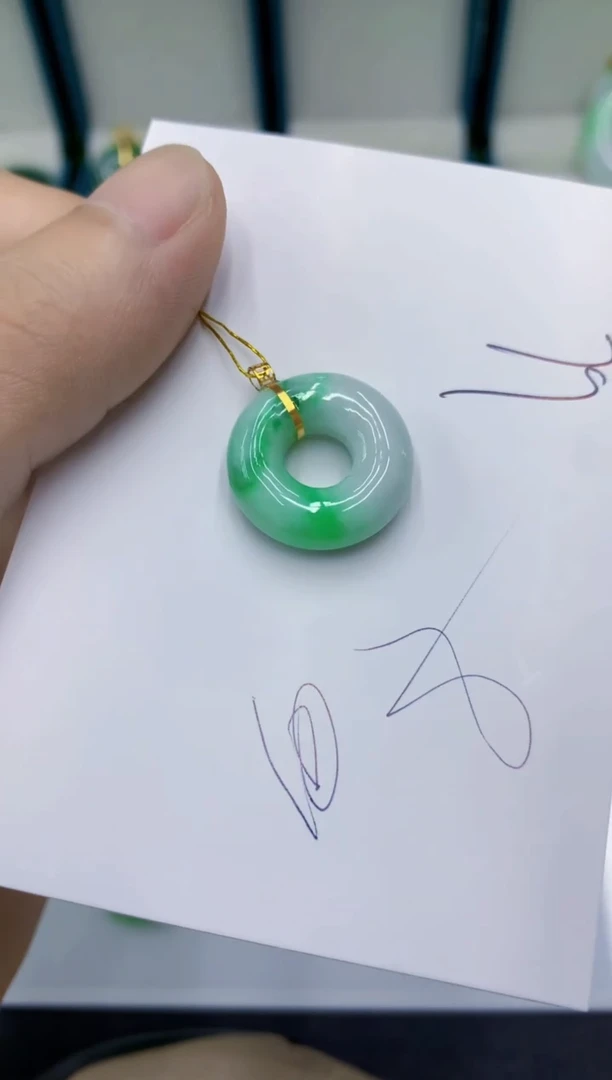 颈饰18K金镶嵌翡翠翡翠