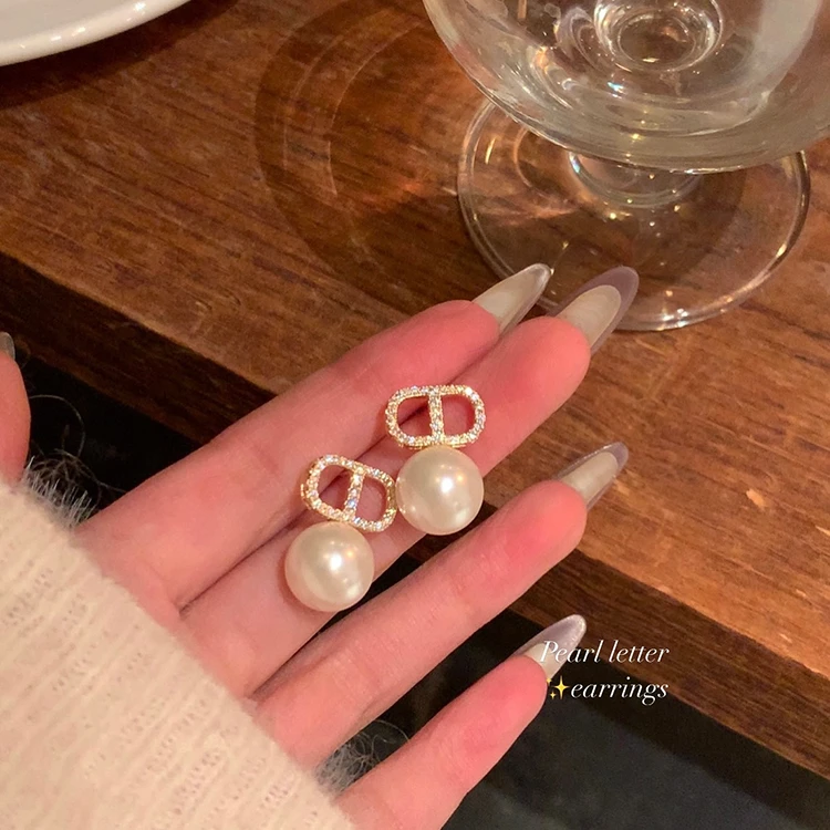 合金耳饰 千金CD珍珠耳环高级感气质轻奢耳钉耳饰无耳洞耳夹