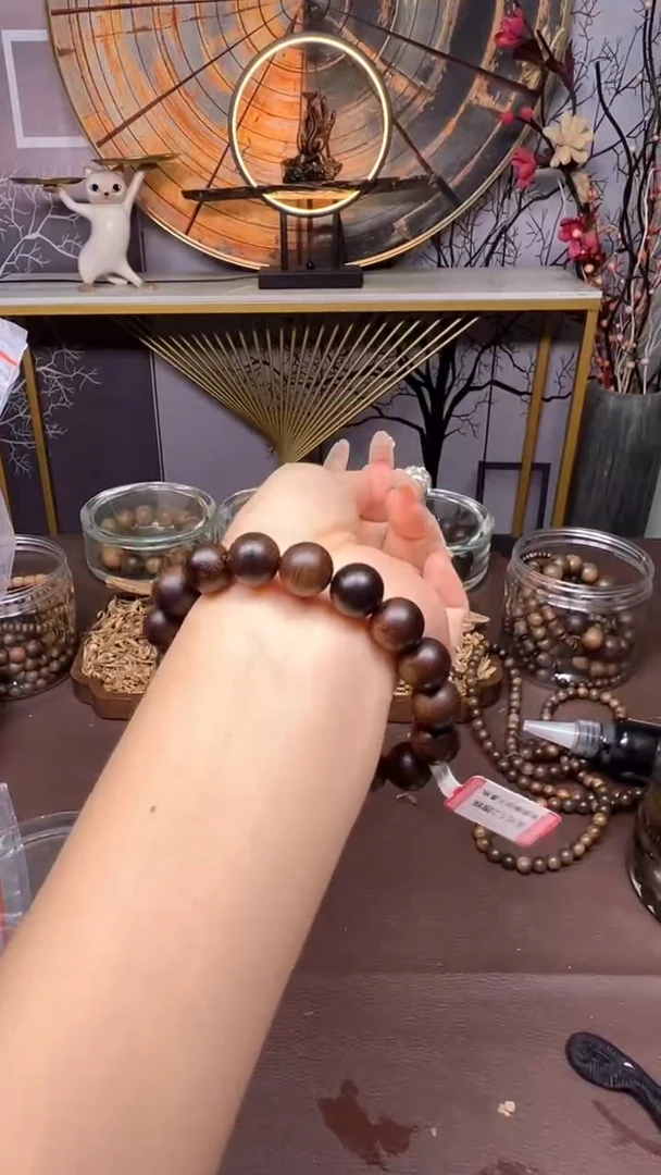 沉香碎屑沉香富森红土玉化1.2