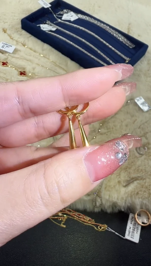 【闪购商品】钻石耳包18K金镶嵌佐罗耳包hgt