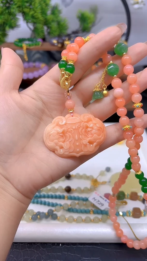 玛瑙/玉髓颈饰未镶嵌M538