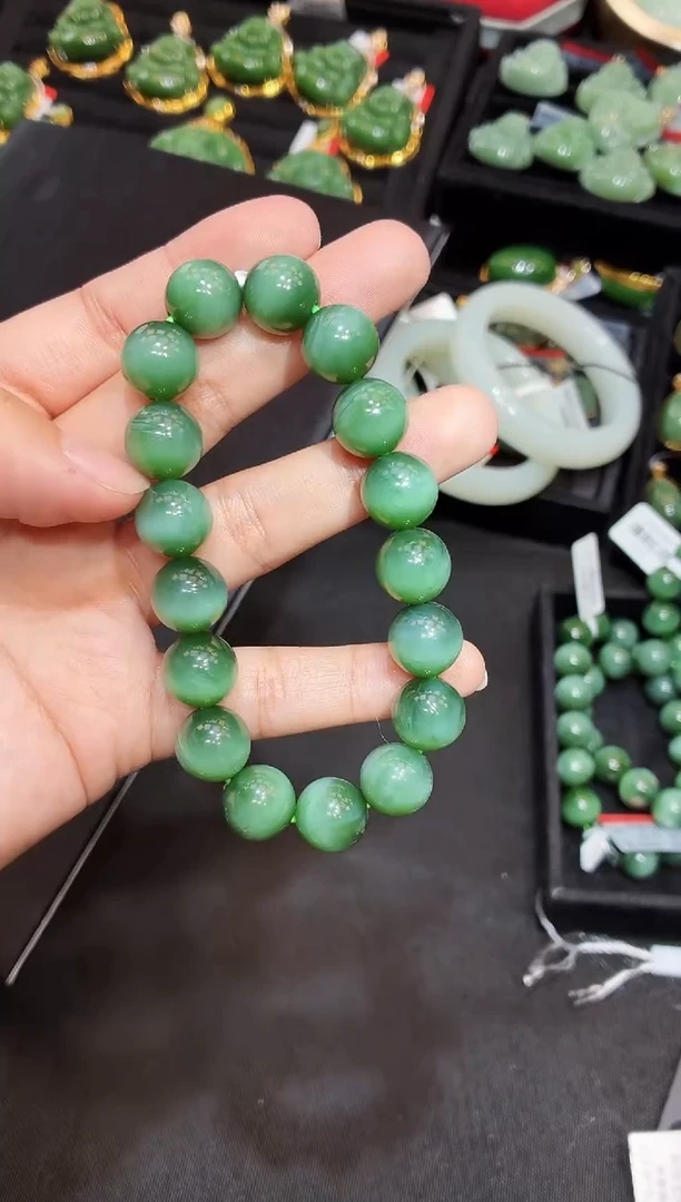 未镶嵌手串和田玉多样性发一