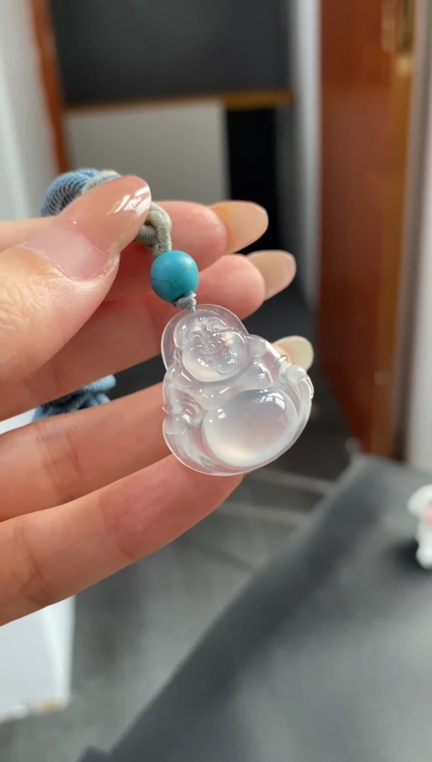 颈饰18K金镶嵌翡翠梧吊坠