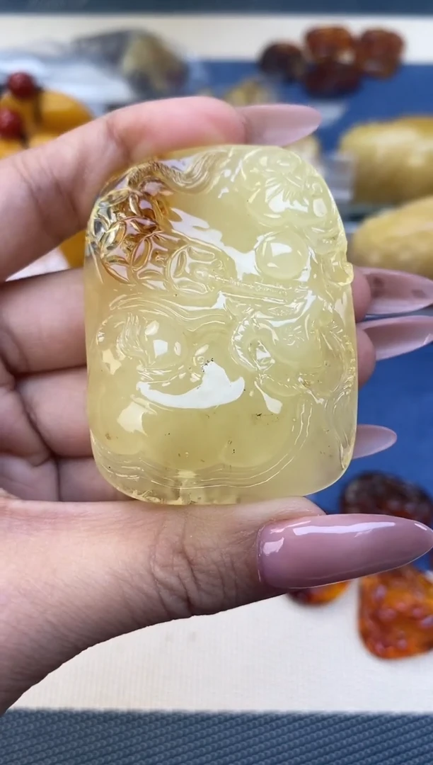 未镶嵌琥珀裸石北**鱼天然琥珀蜜蜡