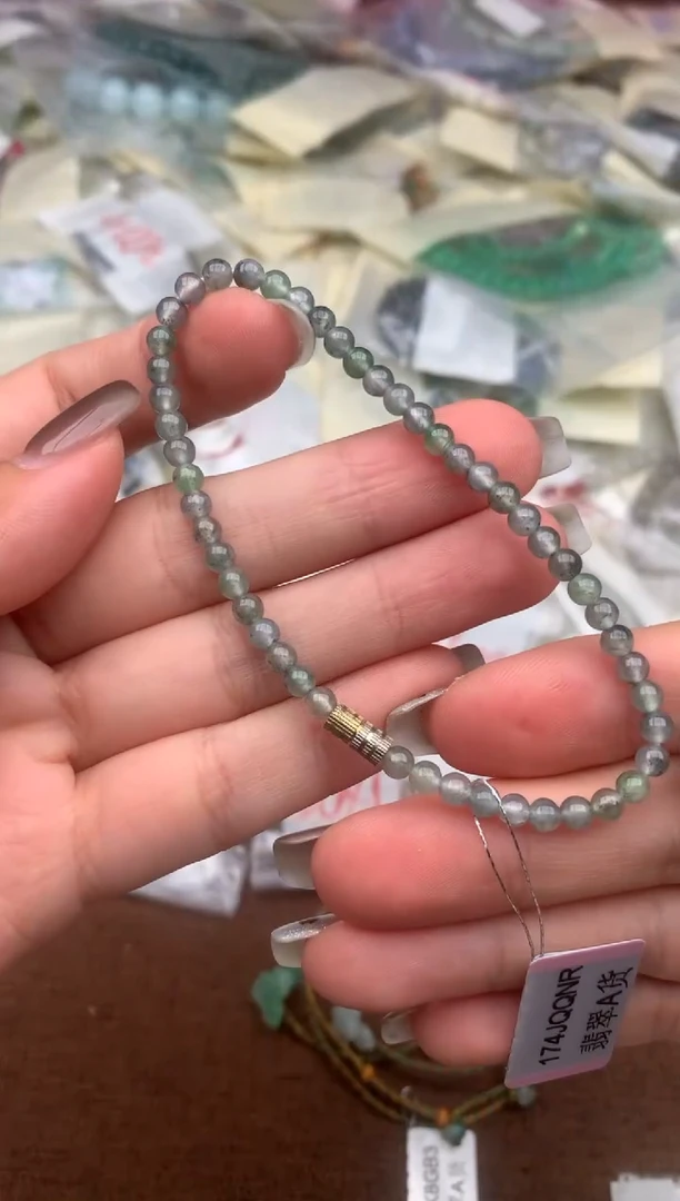 未镶嵌挂件翡翠—