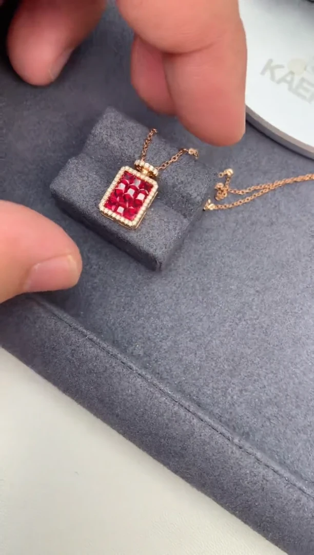 【闪购商品】红宝石颈饰18K金镶嵌90分红宝石项链