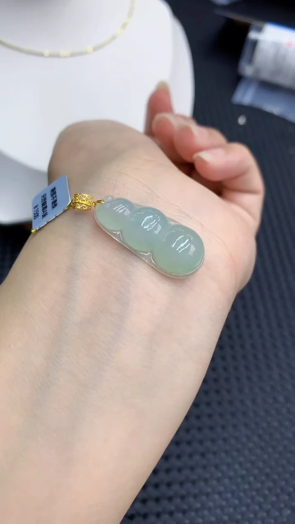 【闪购商品】翡翠颈饰18K金镶嵌            8