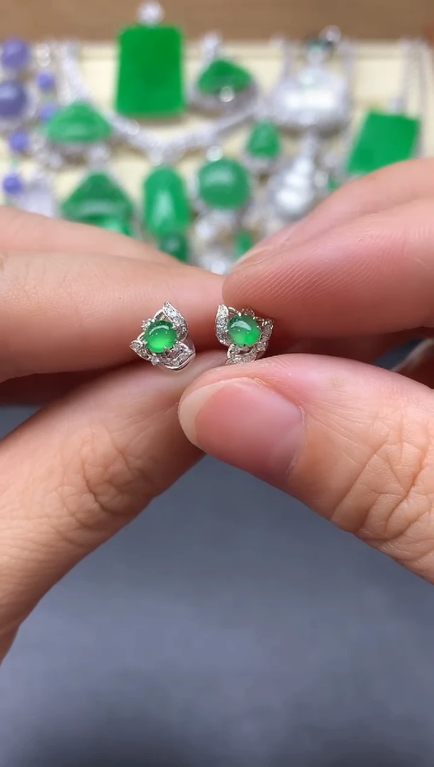 颈饰18K金镶嵌翡翠349-中国好珍宝