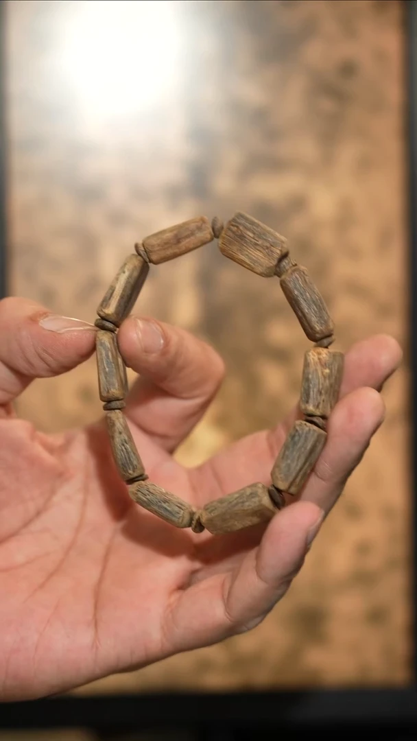 沉香手串海南绿奇楠吊罗山沉水树心随型单圈 15克