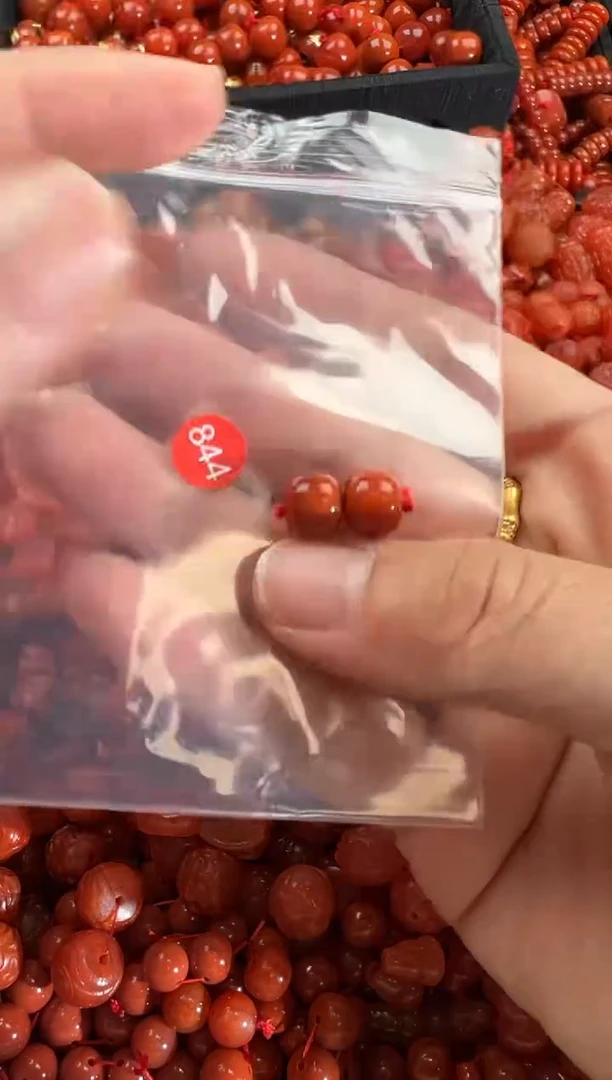 【闪购商品】南红玛瑙颈饰未镶嵌1