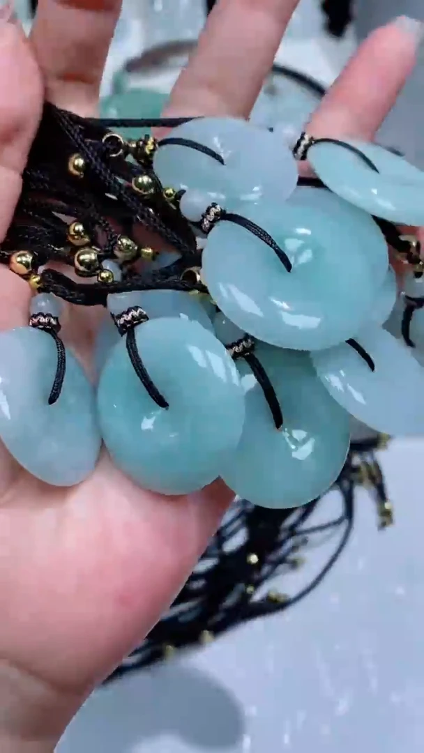 翡翠未镶嵌颈饰吊坠团购多样性发一件