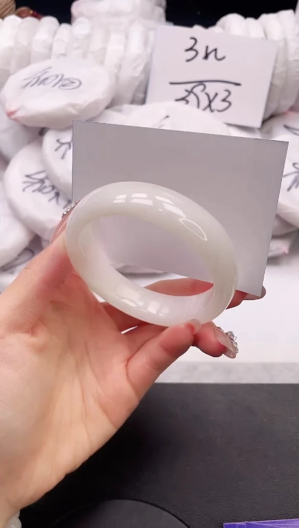 【闪购商品】和田玉手镯未镶嵌7K231-57