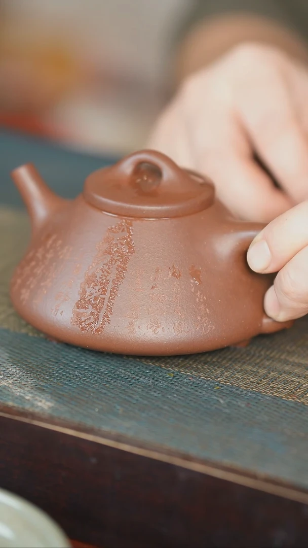 【闪购商品】喀左紫砂真不错，主播就是做壶的