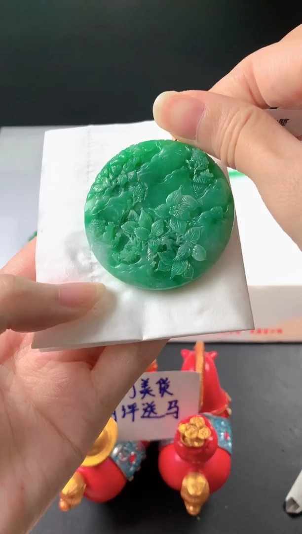 未镶嵌定制翡翠毛货抛光