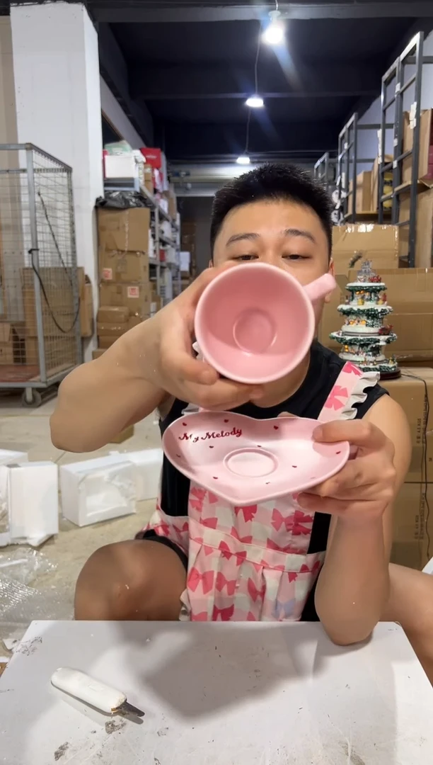 瓷片小羊一番赏美乐蒂一杯一碟 开片