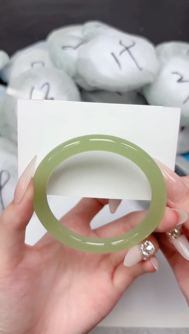 未镶嵌手镯石英质玉287-58.6