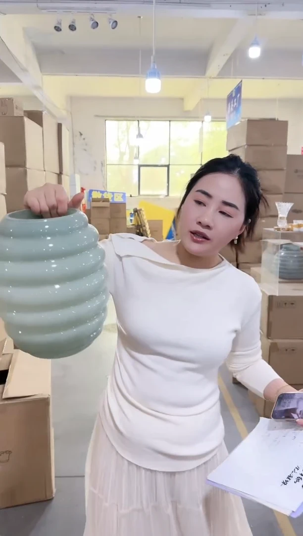 ANQI-微瑕花瓶-8V25Y