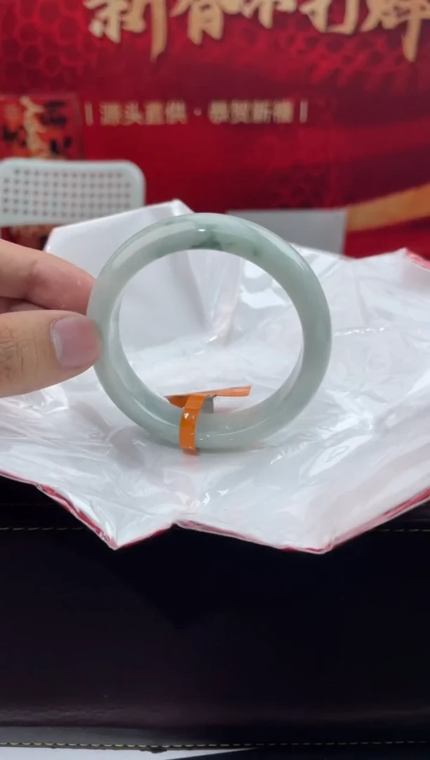 【闪购商品】翡翠手镯未镶嵌22翡翠手镯（微瑕）