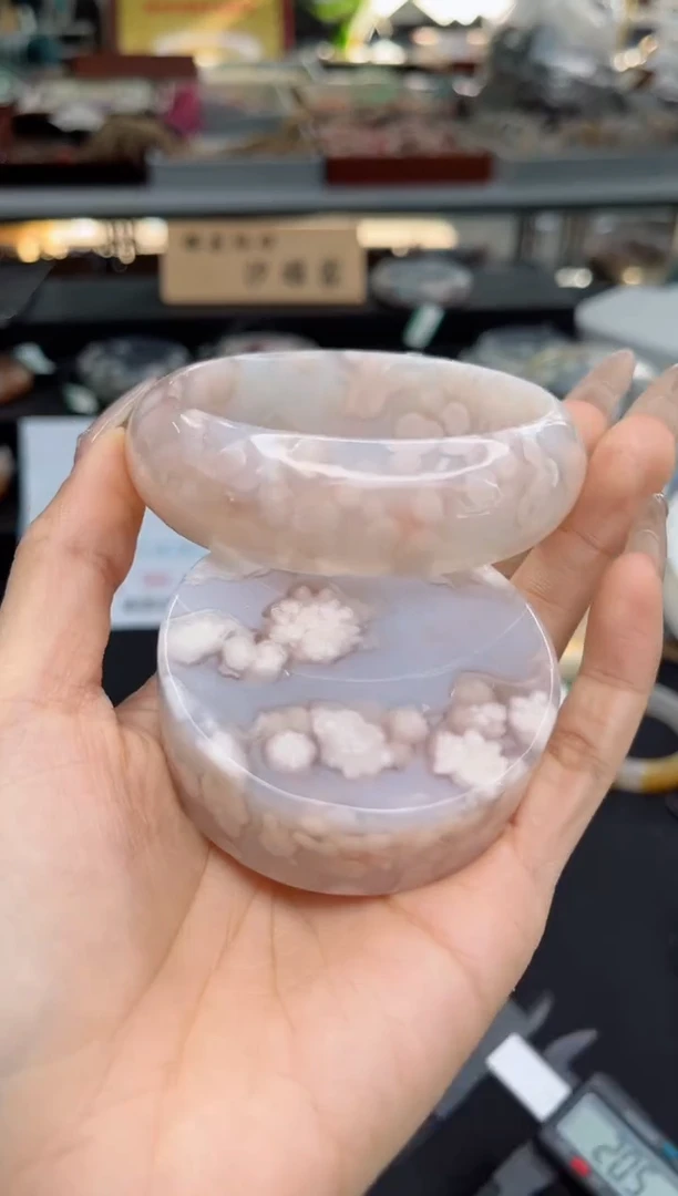 【闪购商品】石英质玉手镯未镶嵌59圈口（赠品镯心）3931267