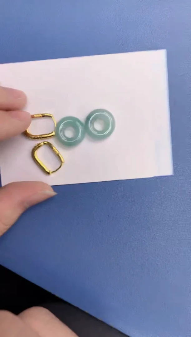 翡翠未镶嵌颈饰        1