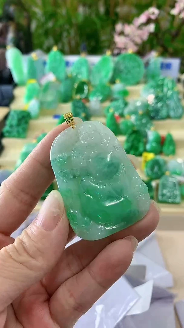 【闪购商品】翡翠颈饰18K金镶嵌挂件