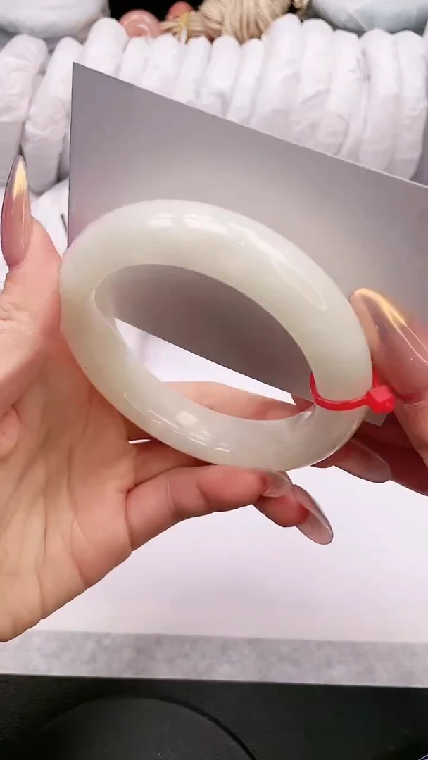 【闪购商品】和田玉手镯未镶嵌17K345-58