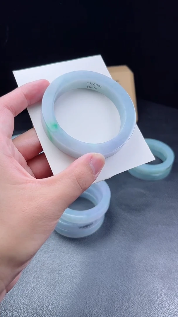 未镶嵌手镯定制翡翠冰**洁定制