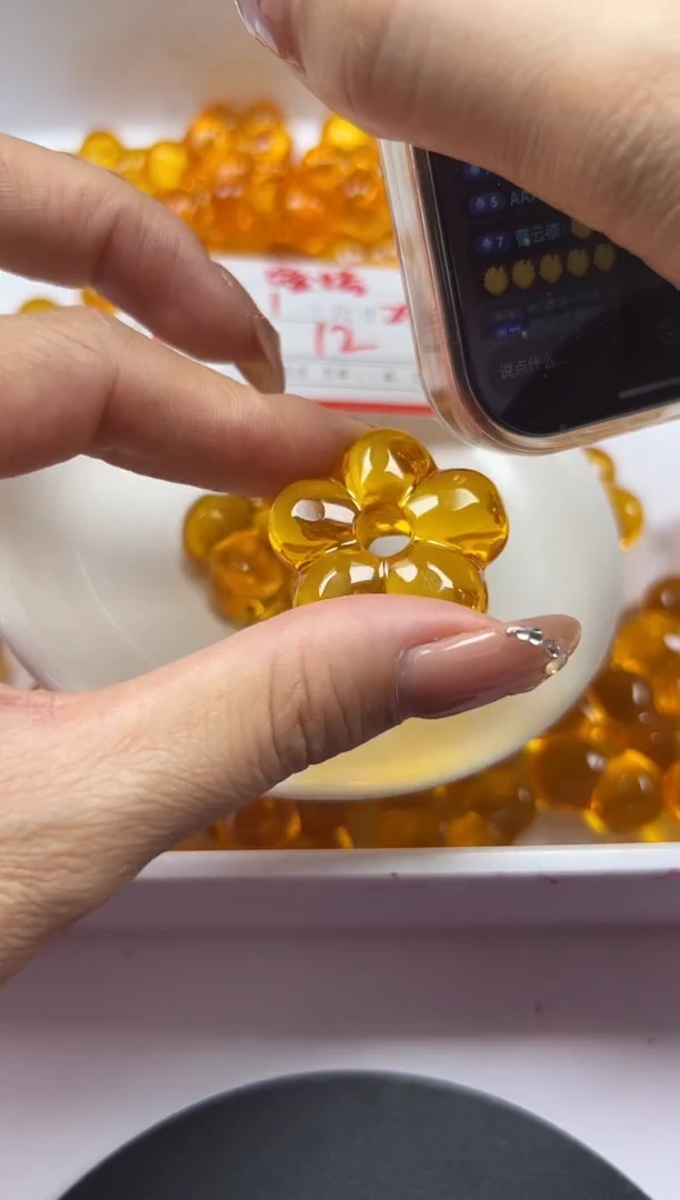 蜜蜡颈饰未镶嵌w3094蜜蜡金珀五瓣花29*12mm*1个