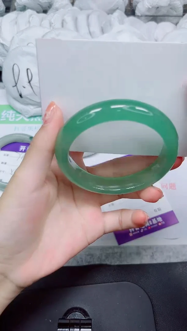 石英质玉手镯未镶嵌78-58