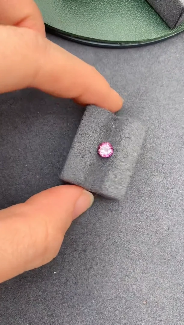 【闪购商品】彩色蓝宝石裸石未镶嵌1ct无烧粉蓝宝