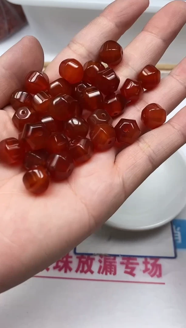南红玛瑙散珠未镶嵌a1660 南红 菱形珠 9+ 10个15元