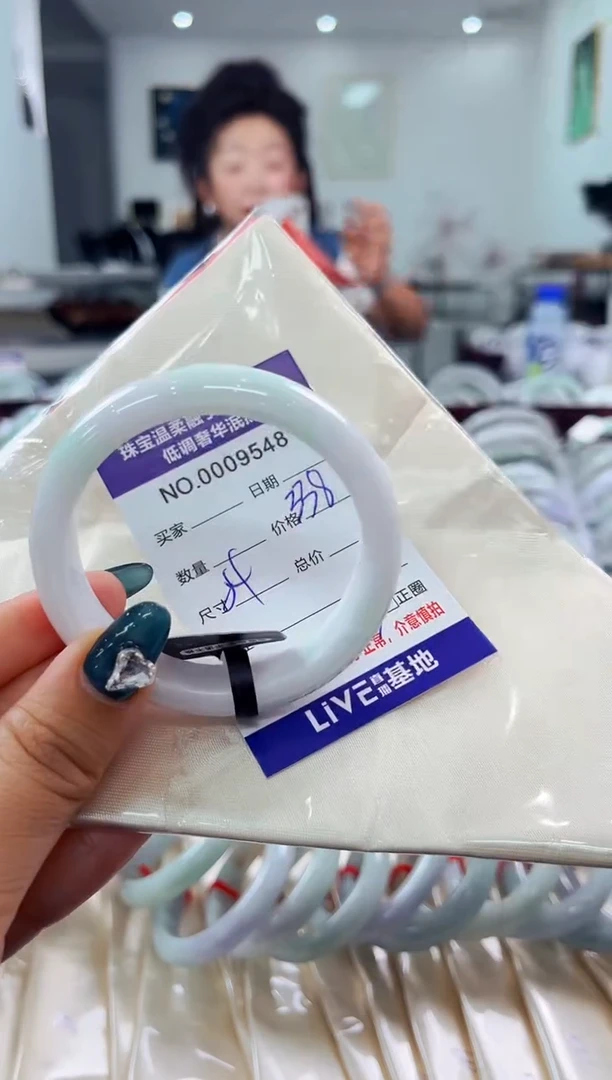 翡翠手镯未镶嵌天然缅甸A货翡翠