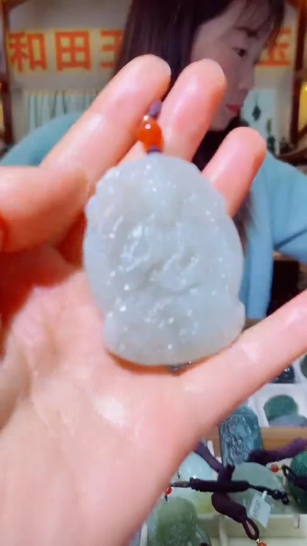 颈饰未镶嵌和田玉1