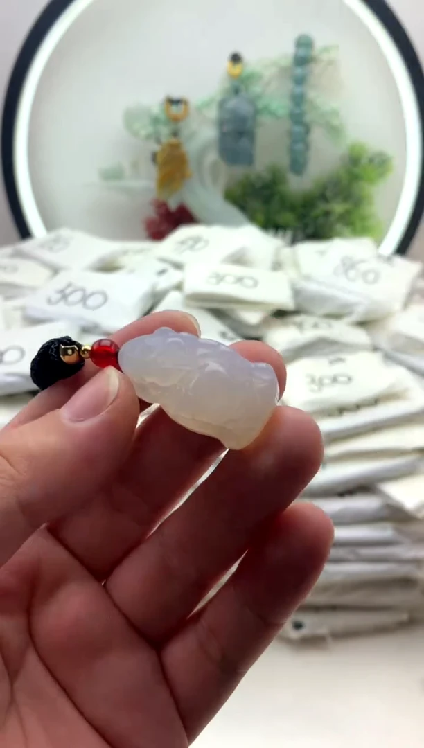 玛瑙/玉髓颈饰未镶嵌小财神