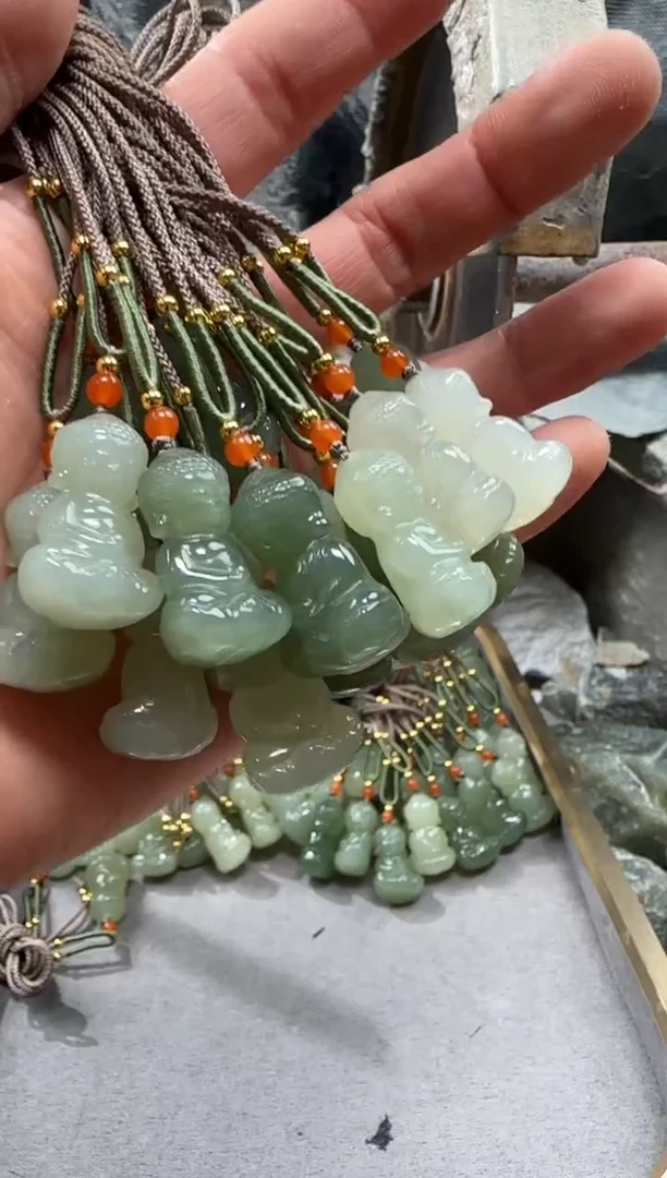 颈饰未镶嵌和田玉吊坠多样性拍一发一件