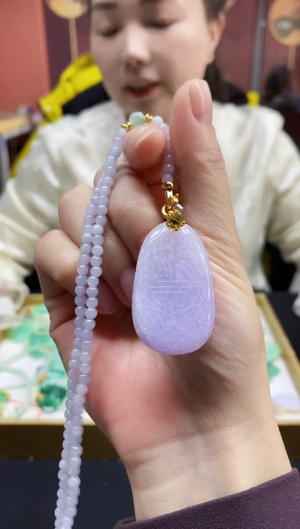 颈饰未镶嵌翡翠吊坠
