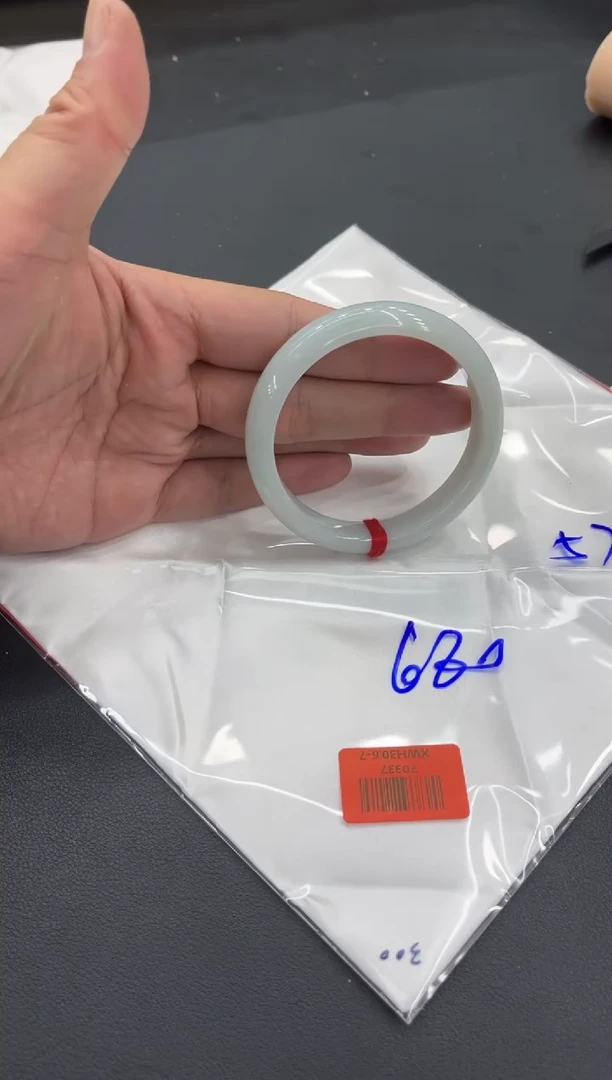 未镶嵌手镯翡翠翡翠手镯