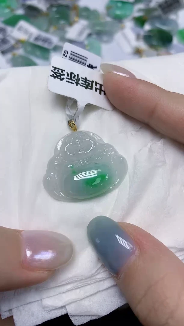 翡翠18K金镶嵌颈饰天然缅甸翡翠A货
