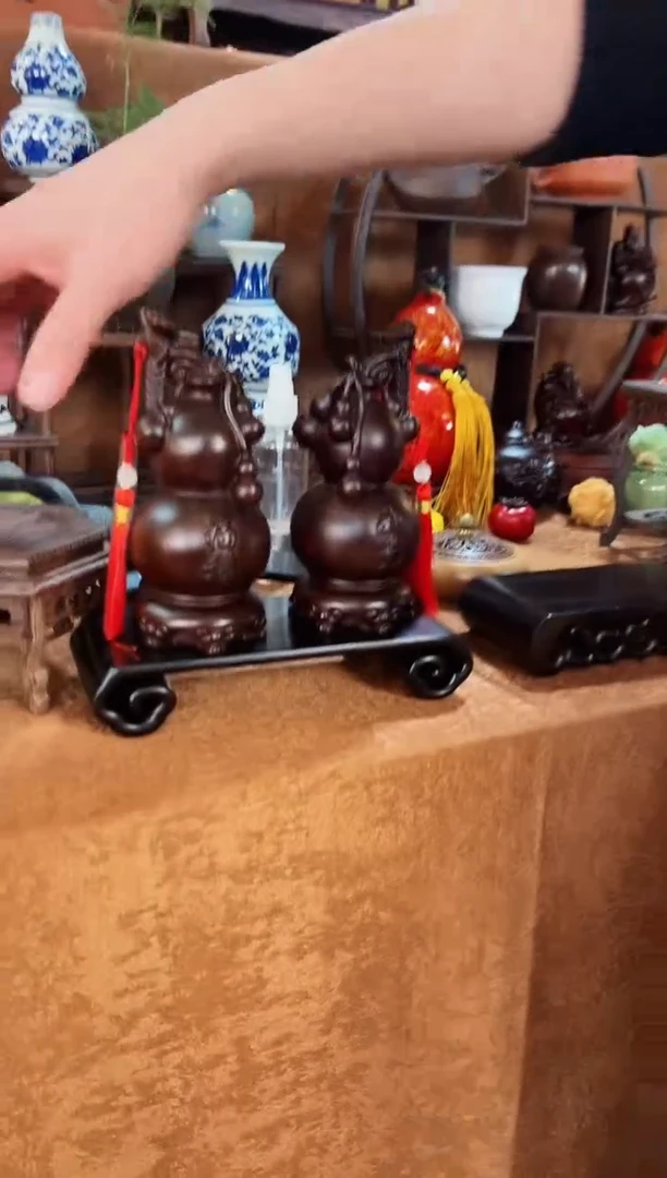 【闪购商品】东非黑黄檀（紫光檀）中号祥云底座加一对葫芦