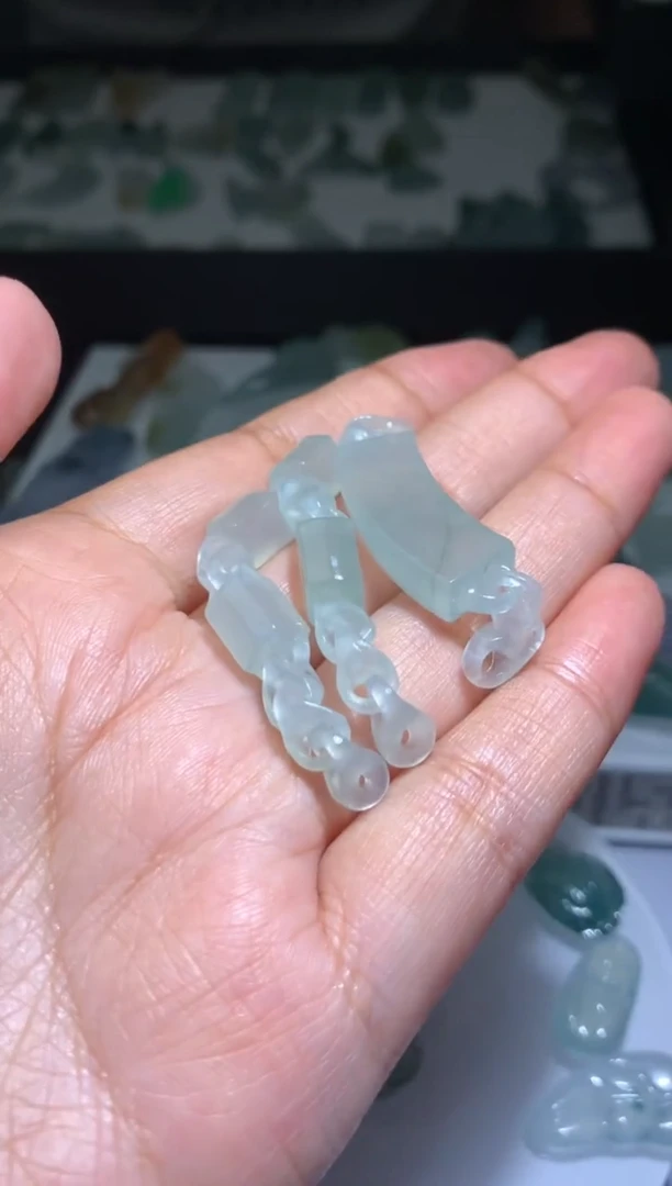 定制翡翠未镶嵌毛货