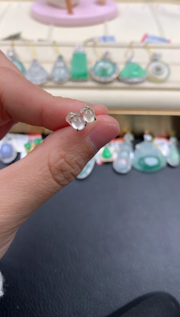 【闪购商品】翡翠颈饰18K金镶嵌A814