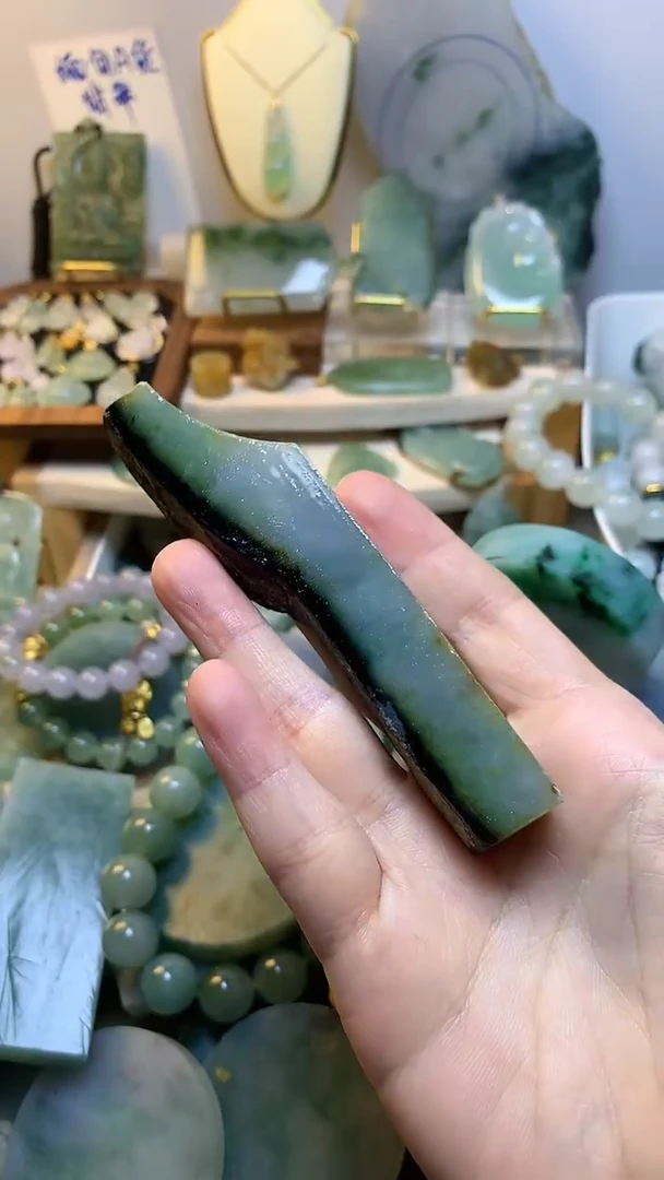 未镶嵌挂件翡翠缅甸A货翡翠,没有运费险,有纹有裂