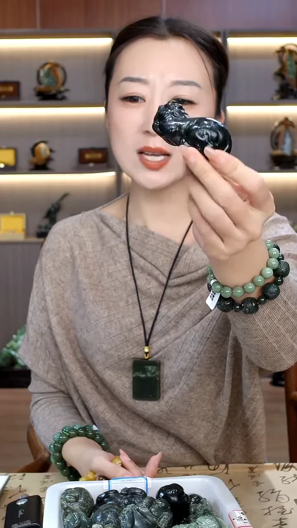 未镶嵌和田玉把件多样性发货其中发一