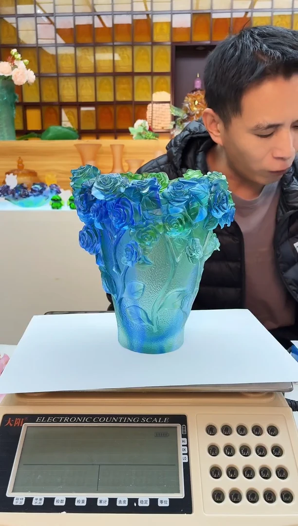 手工艺品琉璃蓝绿色玫瑰花花瓶20*18公分