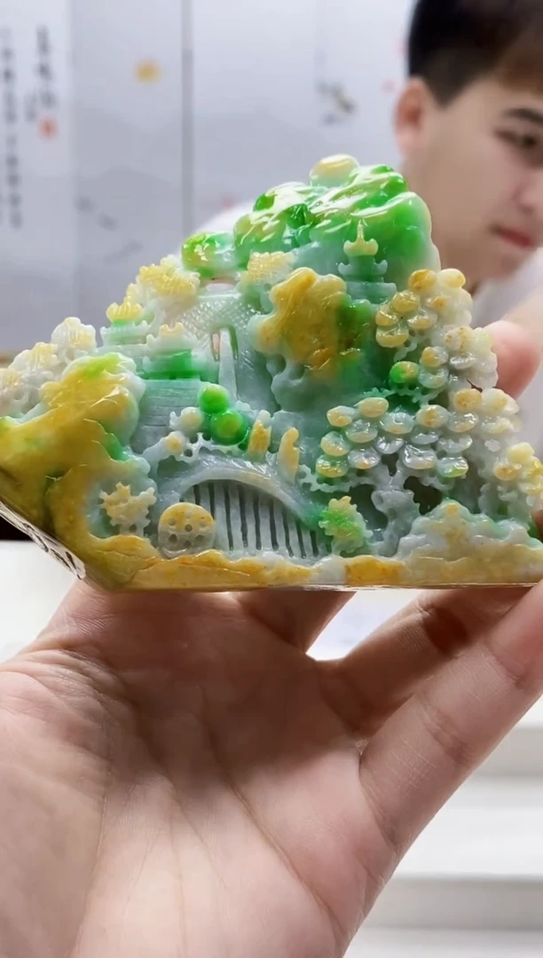 未镶嵌定制翡翠4868lr-毛货挂件赠底座9