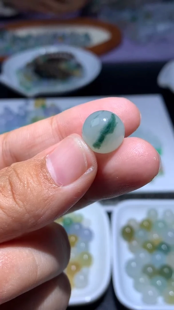 未镶嵌定制翡翠落**萧毛货